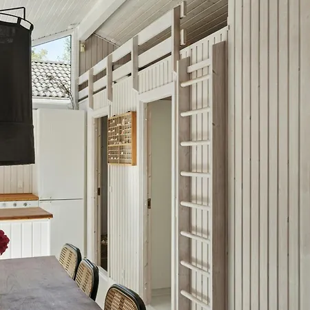 Semesterbostad Classic Nordic Style At The